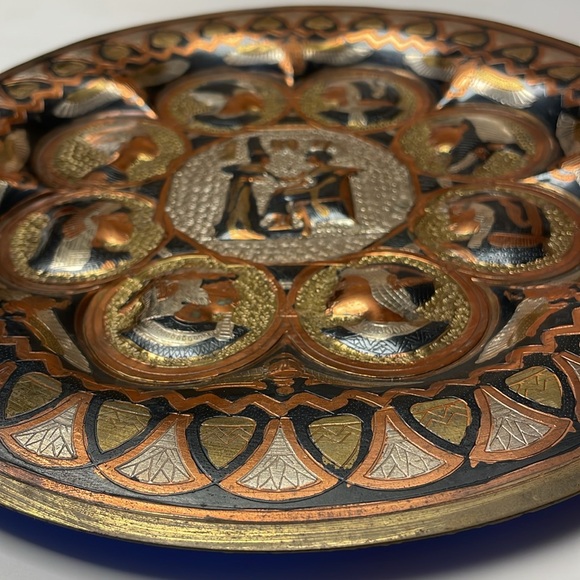 Egyptian decorative metal colorful plate. - Picture 6 of 8